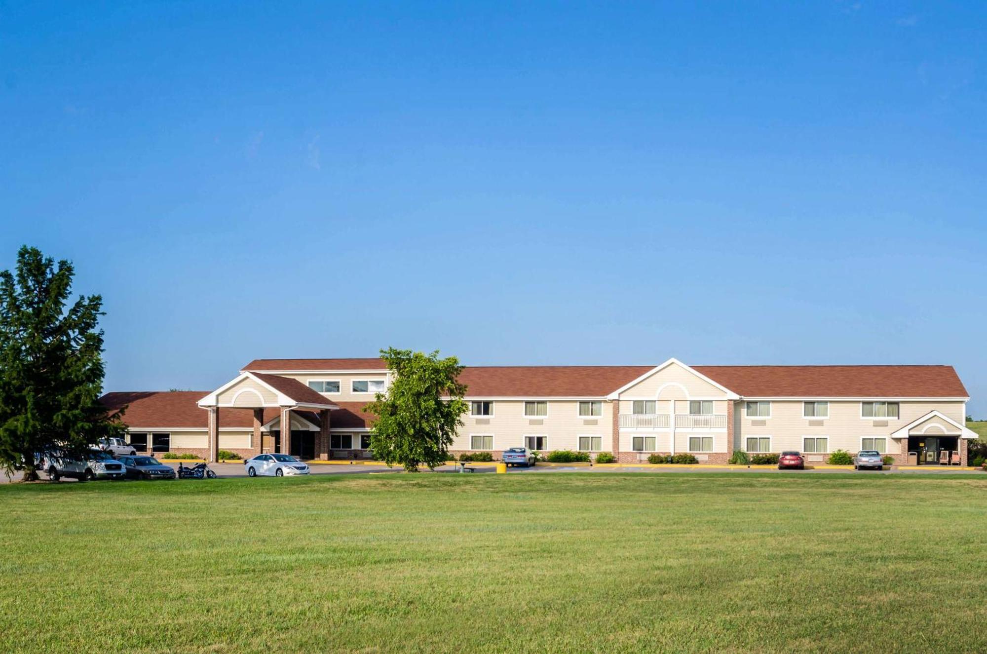 Rodeway Inn Hesston Luaran gambar