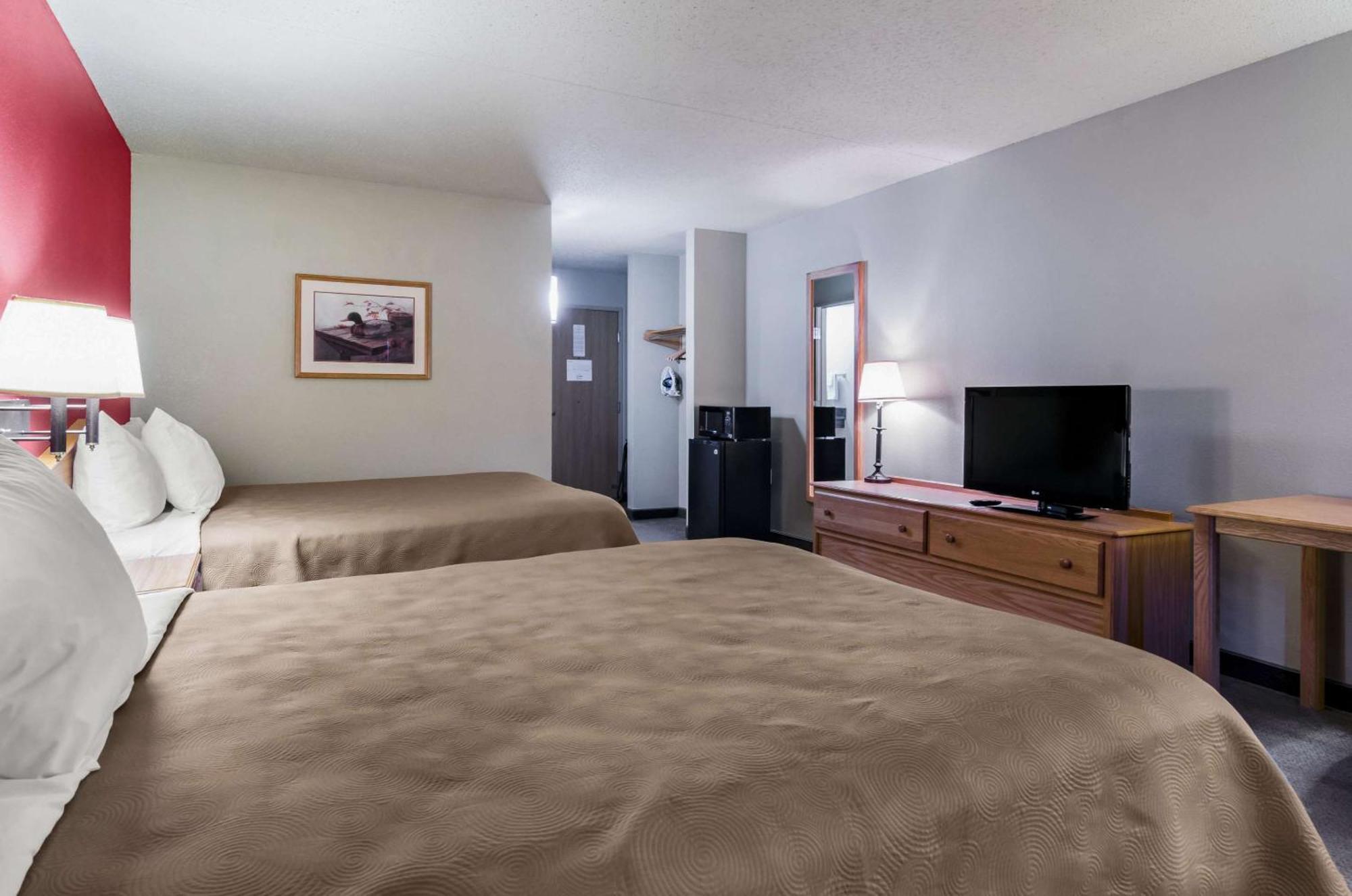 Rodeway Inn Hesston Luaran gambar