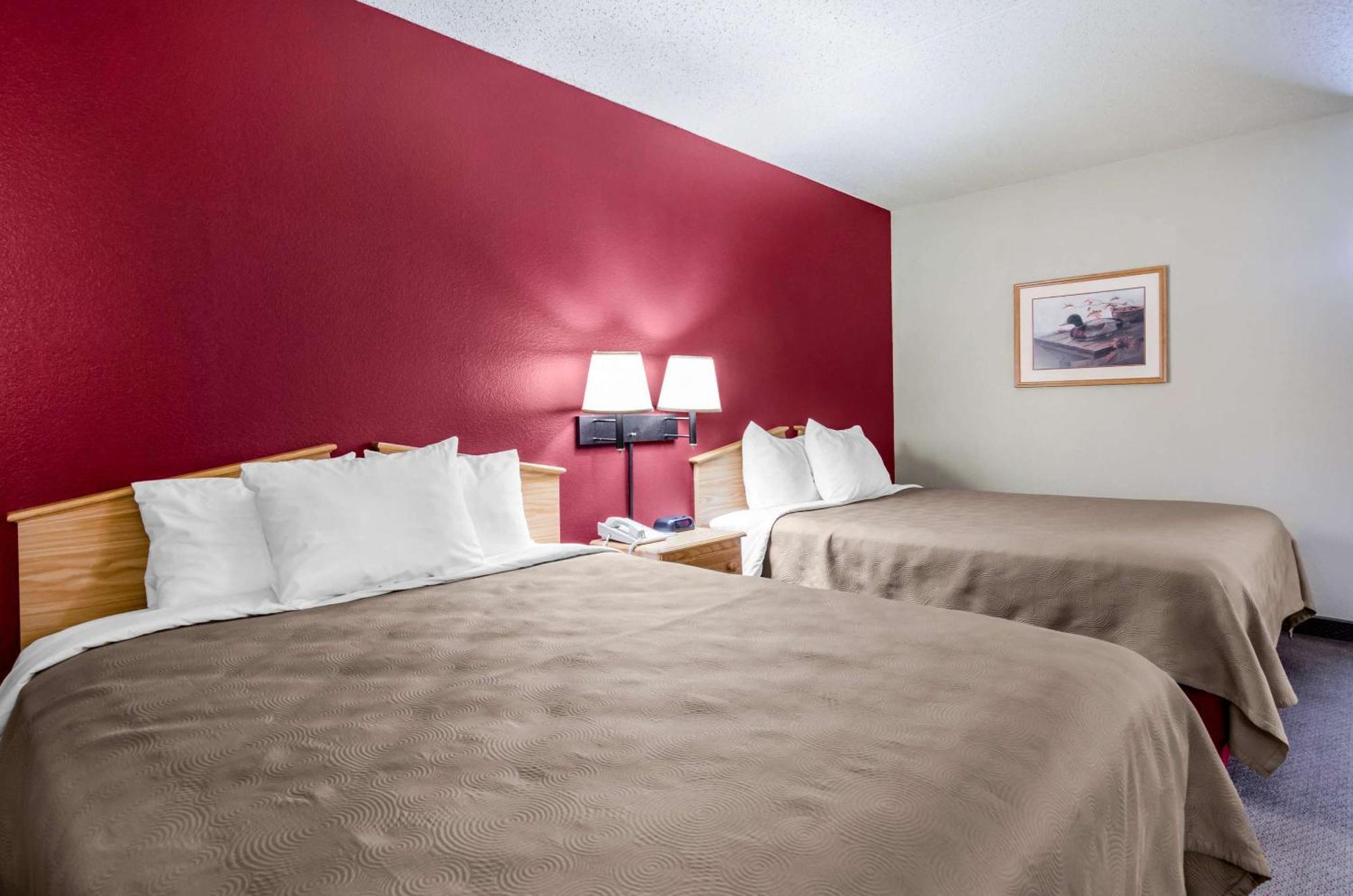 Rodeway Inn Hesston Luaran gambar