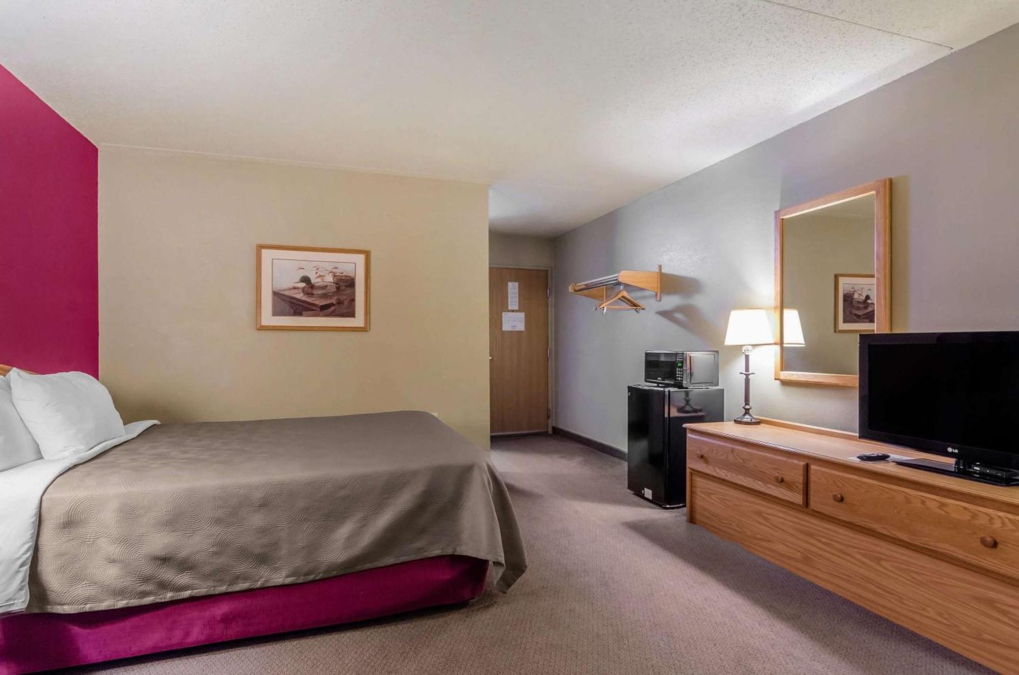 Rodeway Inn Hesston Luaran gambar