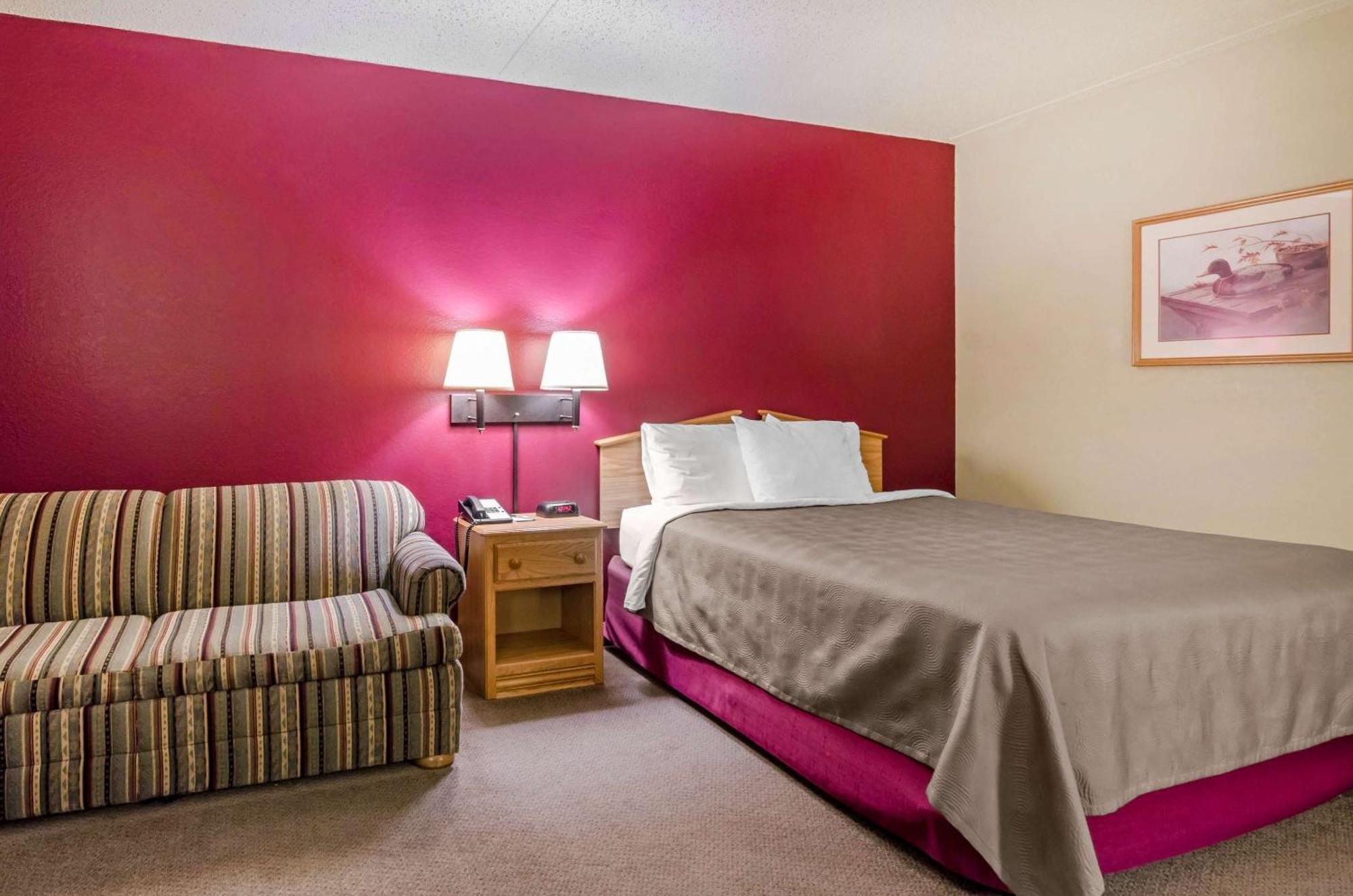 Rodeway Inn Hesston Luaran gambar