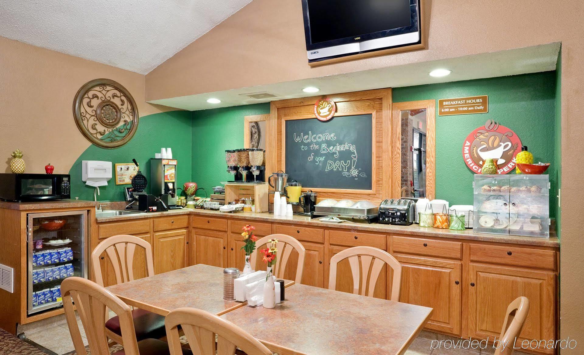 Rodeway Inn Hesston Luaran gambar